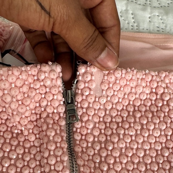 NWT ALICE + OLIVIA Leila strapless embellished soft pink mini dress size 6 - Picture 7 of 12